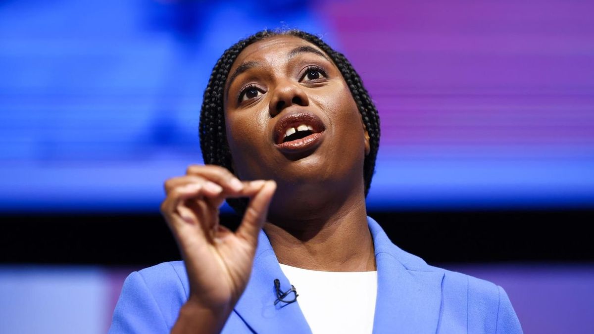 Kemi Badenoch, figure anti-progressive, accède à la direction du parti conservateur en difficulté.
