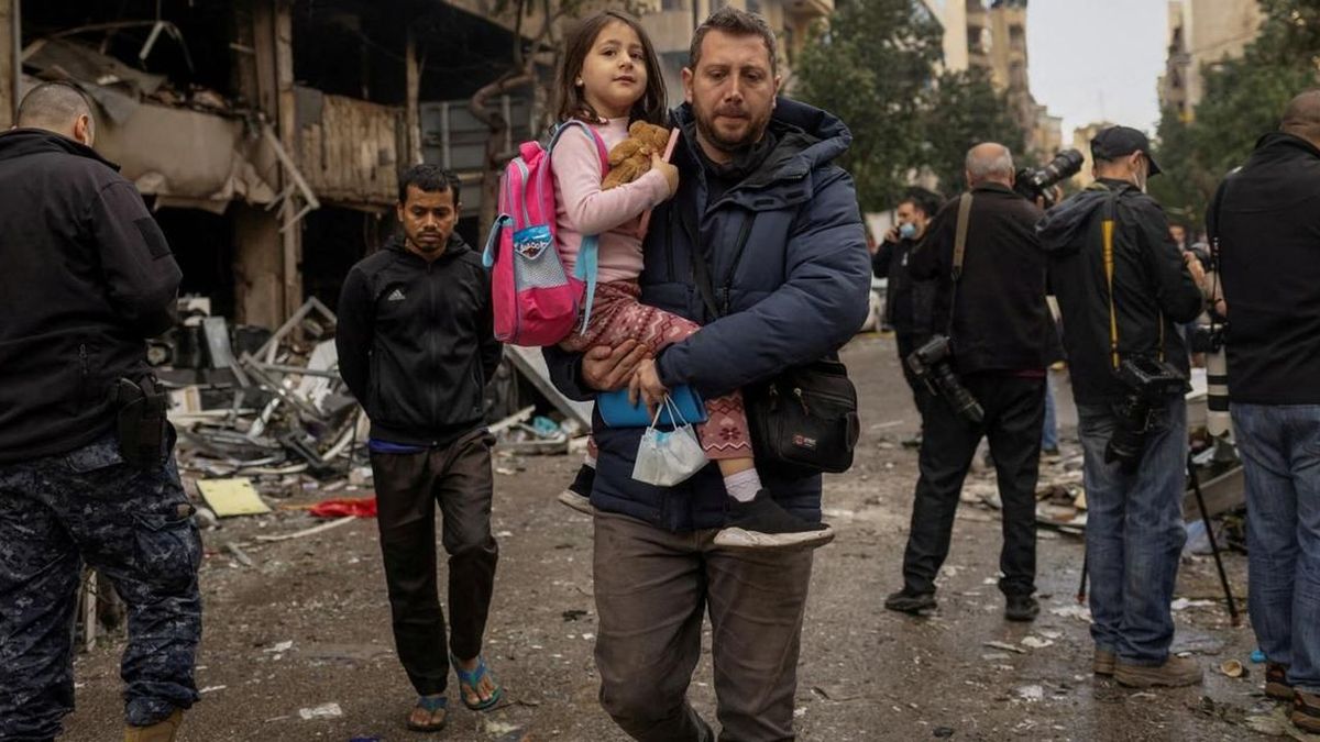 Nombreux blessés suite à une attaque de drone israélien sur un immeuble de Beyrouth Sud, selon l'agence nationale d'information libanaise