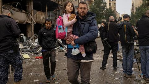 Nombreux blessés suite à une attaque de drone israélien sur un immeuble de Beyrouth Sud, selon l'agence nationale d'information libanaise