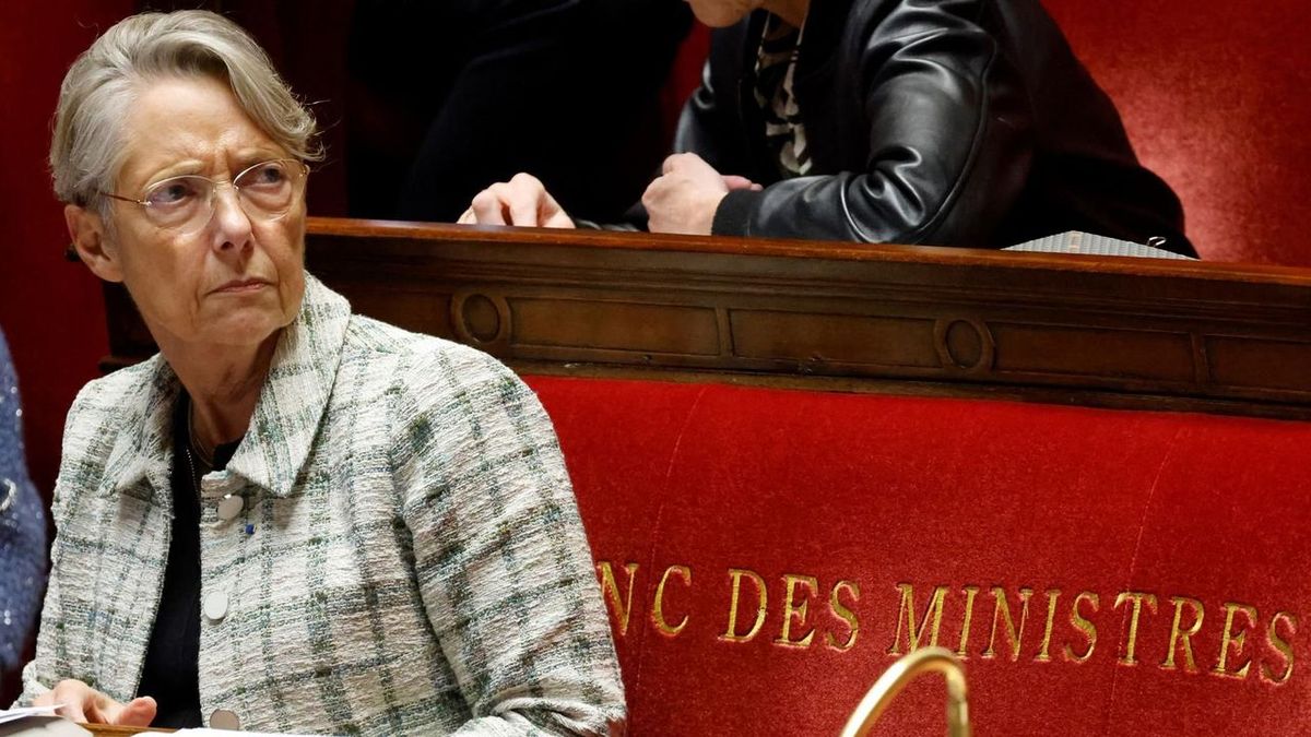 Élisabeth Borne et Manuel Valls rejoignent le rang des ex-Premiers ministres réintégrés en tant que ministres, comme quatre de leurs prédécesseurs.