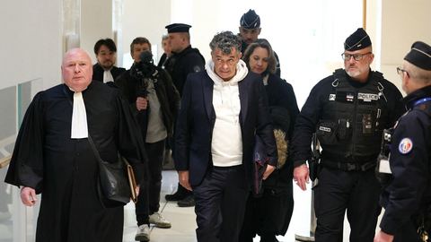 Stéphane Plaza sanctionné : M6 retire ses programmes de la grille