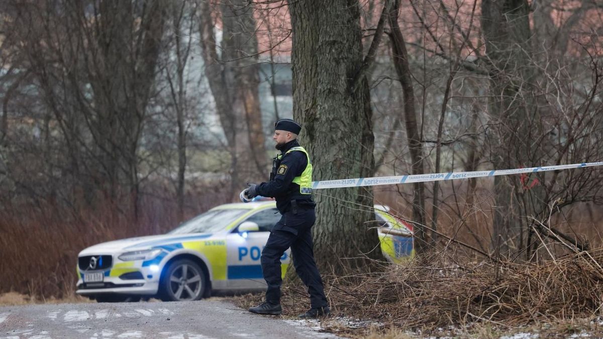 Une dizaine de personnes, y compris le tireur, trouve la mort dans une fusillade scolaire à Örebro, en Suède