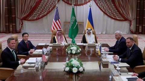 En Direct: Les Etats-Unis annoncent la levée "immédiate" de la suspension de l'aide à l'Ukraine face à la guerre