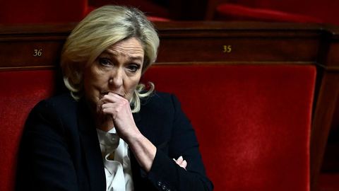 Marine Le Pen conteste l'assistance promise à l'Ukraine et fait une double révélation