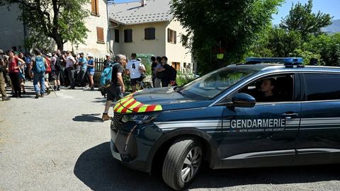 Quatre individus, incluant des grands-parents, en détention pour suspicion d'homicide en France