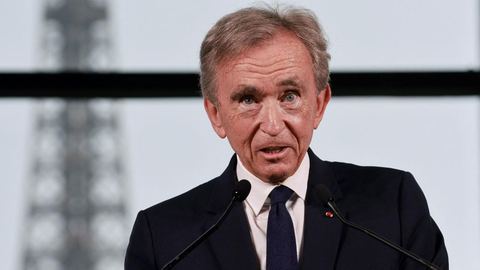 Bernard Arnault modifie les statuts de LVMH pour prolonger sa direction du groupe