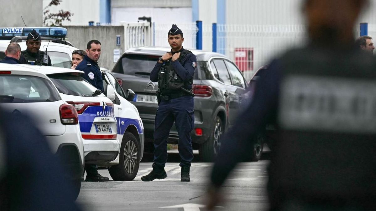 Un lycéen à Nantes perpètre une attaque au couteau dans une école, laissant un décès et trois blessés