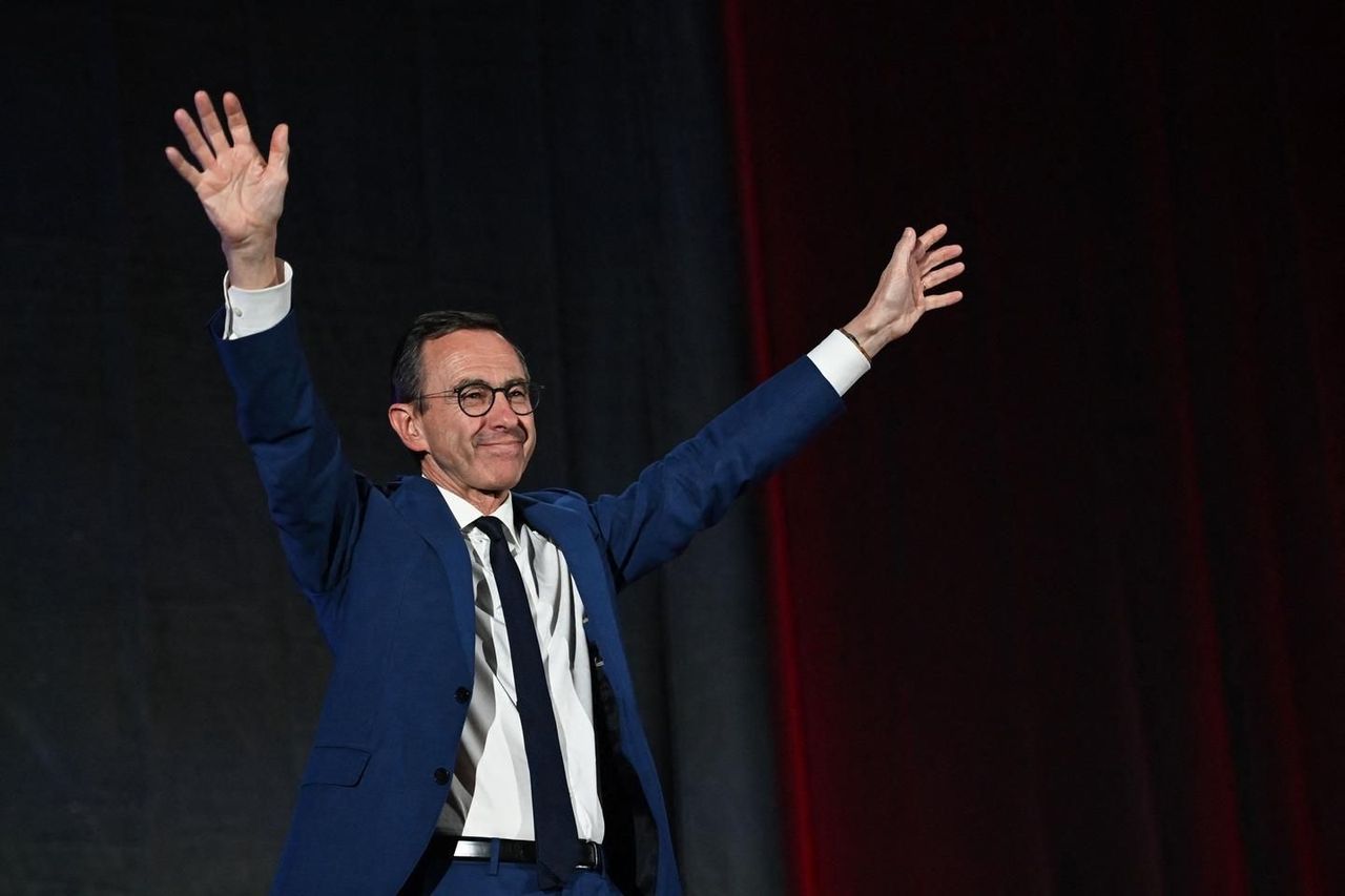 Bruno Retailleau remporte la présidence du parti Les Républicains avec une majorité de 74,3% des votes.