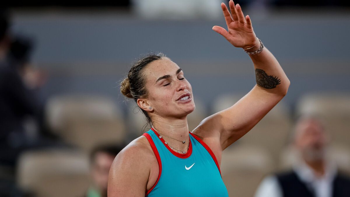 EN DIRECT. Roland-Garros : Alcaraz crée la sensation en éliminant Tsitsipas, Sabalenka et Swiatek réussissent leur qualification, suivez les temps forts de la 4e journée