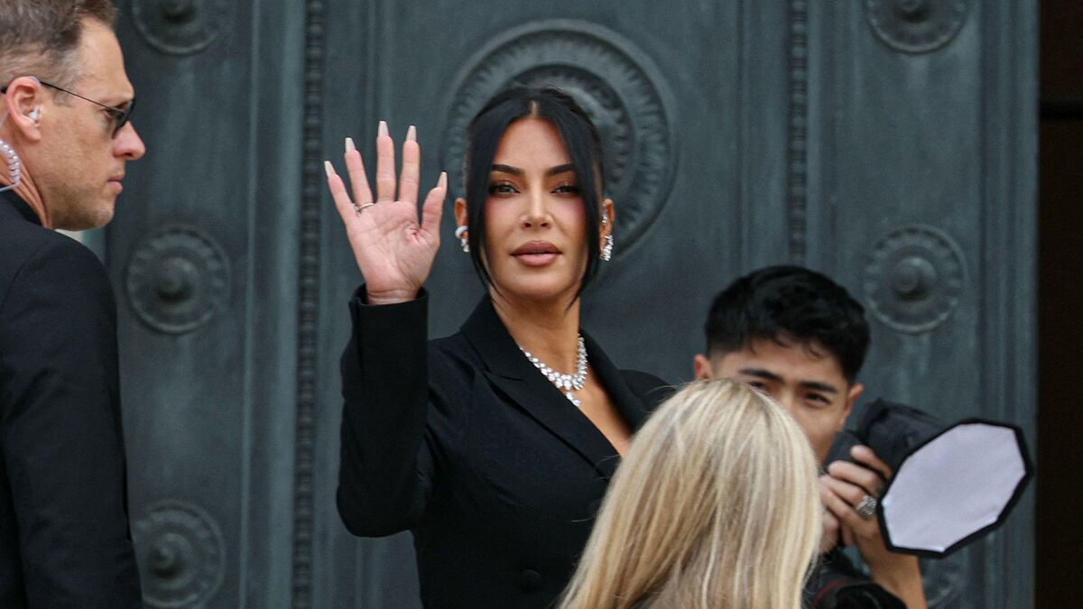 Kim Kardashian : Après une déposition de 4h30, elle quitte le palais de Justice sans faire de commentaires