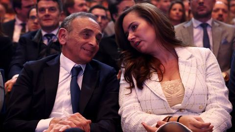 Avec "C'est Nicolas qui paie", l'extrême droite glorifie un vecteur raciste et conservateur dans la langue Française