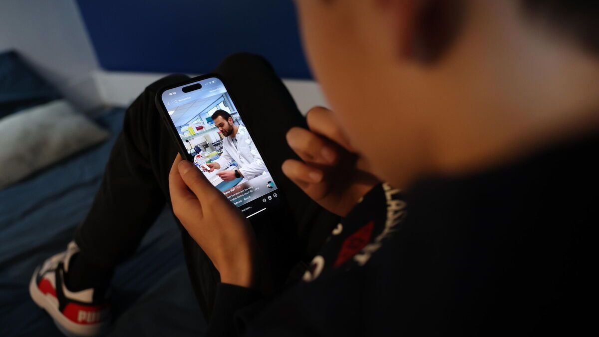 "Totalement Manipulés" : des nutritionnistes mettent en garde contre l'influence des réseaux sociaux sur le régime alimentaire des jeunes.