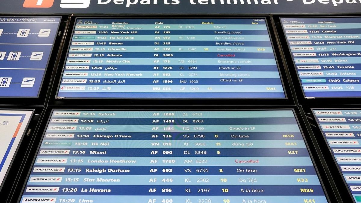 Des centaines de vols seront supprimés vendredi, surtout à Paris