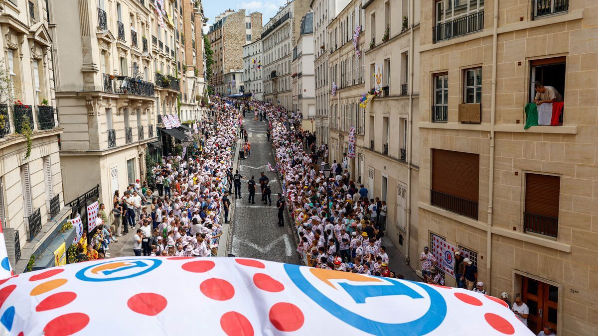 En Direct : Montmartre s'échauffe alors que la rue Lepic du Tour de France est proche