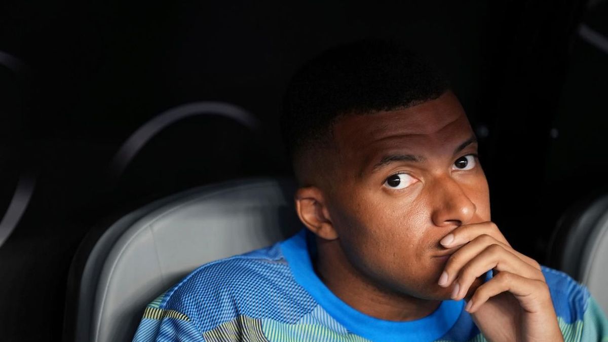 Enquête lancée sur des suspicions de travail non déclaré suite à des cadeaux de Kylian Mbappé à cinq agents de sécurités des Bleus
