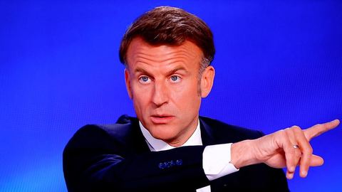 Record de pauvreté : Emmanuel Macron est-il vraiment le coupable selon l'accusation de la gauche ?