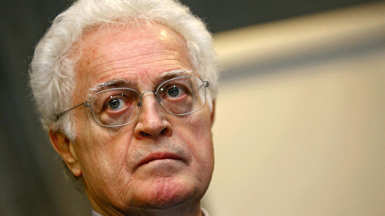 Hommage des militants PS à Lionel Jospin, ancien Premier ministre - Reportage France