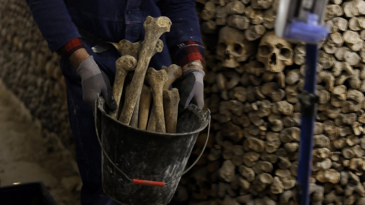 À Paris, les Catacombes rouvrent et attirent les visiteurs