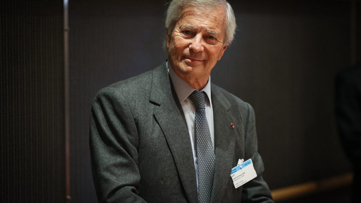 Bolloré persiste : pourquoi cette affaire fait tant de bruit chez Grasset ?