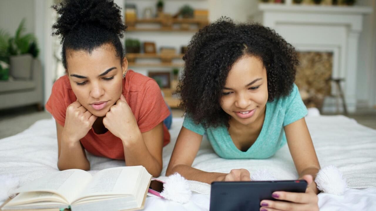 Face aux écrans, comment intéresser la jeunesse à la lecture ?