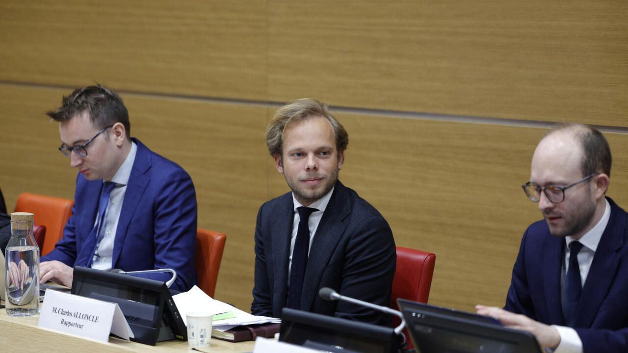 France : plainte contre le rapporteur de la commission sur l'audiovisuel public et Lagardère News