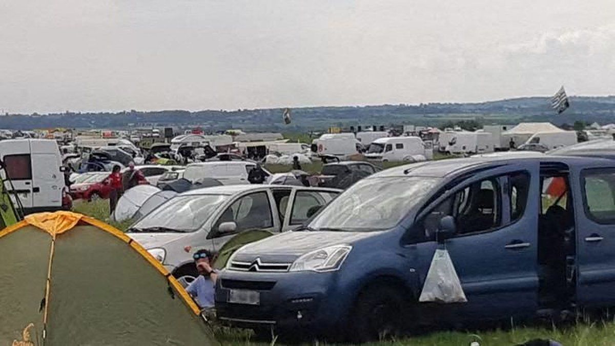 Un obus découvert et 40,000 teufeurs : bilan du deuxième jour de la rave sur un terrain militaire dangereux.